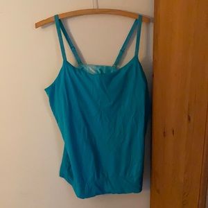 UNDER ARMOUR built in bra tank top